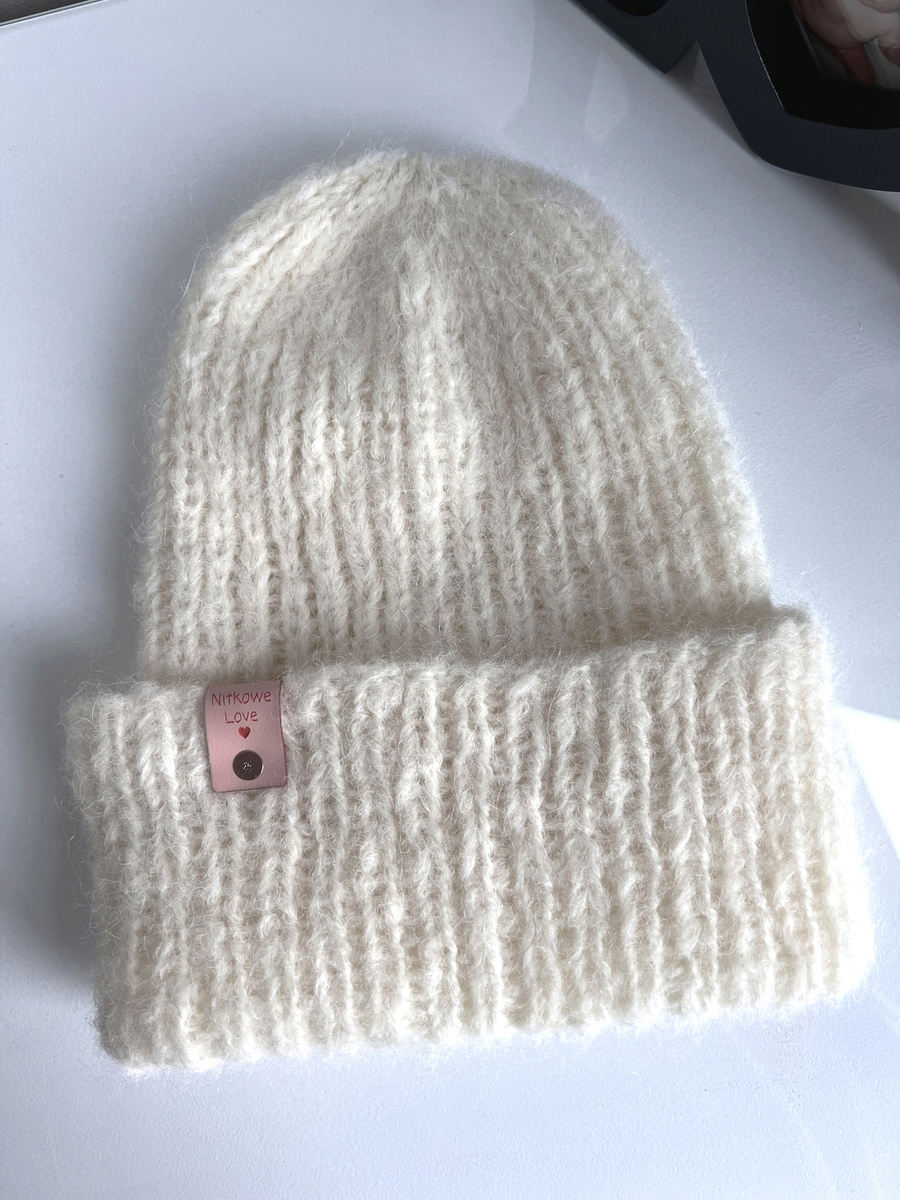 Ręcznie robiona czapka damska WATA CUKROWA Alpaka z Merynosem 01 Ecru