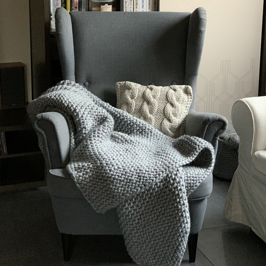 Ręcznie robiony koc, gruby, ciepły pled jasny szary