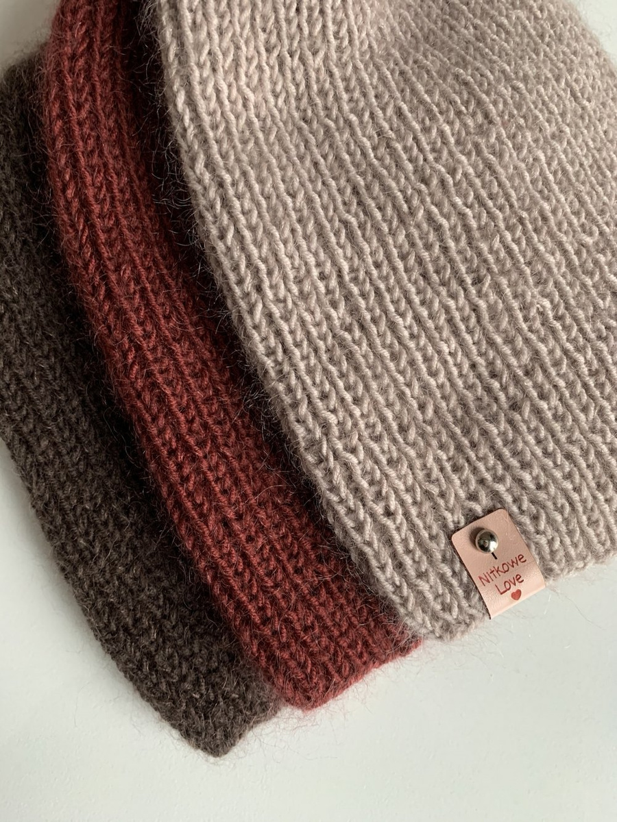 Handmade women's hat AUREA 100% baby merino plus mohair and silk 51/36 Burgundy