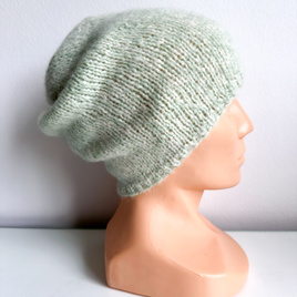 Ciepła czapka ręcznie robiona CHMURKA Alpaka 42 lody pistacjowe