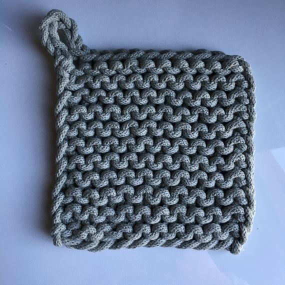 Sweterek, ocieplacz na świecę niebieski