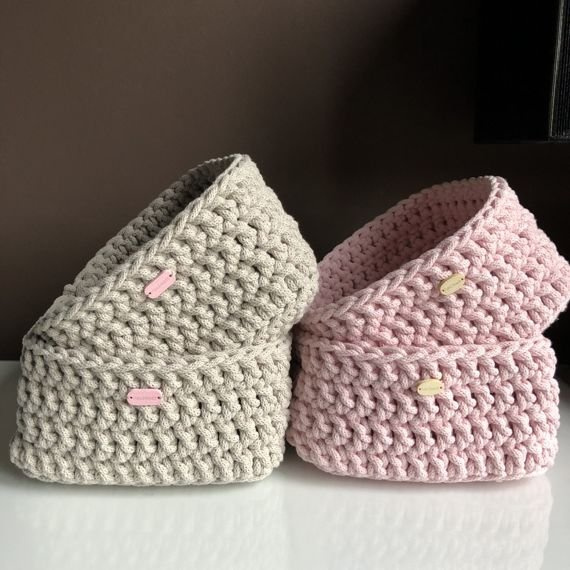 Ręcznie robiony Kosz ze sznurka bawełnianego beż 710 20x20 cm wys. 10