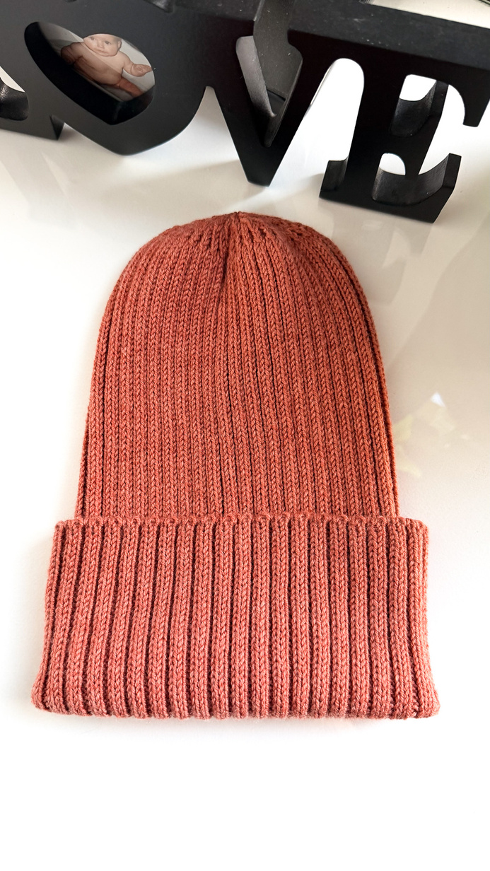 VELLA – czapka beanie z wełny merino 100% Baby Merino 48 Blush