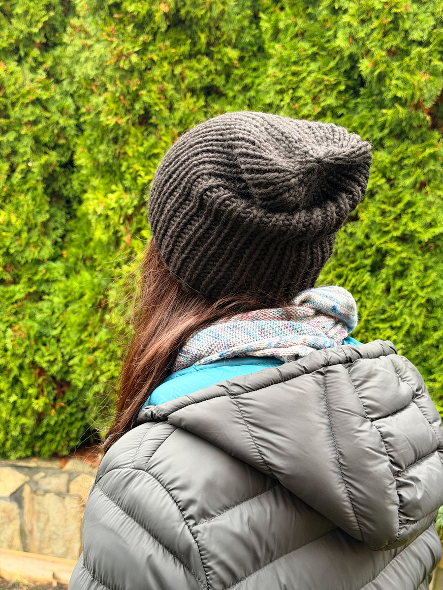JANKA Women’s Chunky Yarn Beanie 02 Black Nitkowe Love