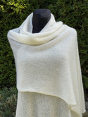 Delikatny i zwiewny szal moher z merynosem Ecru 60 x 210 cm