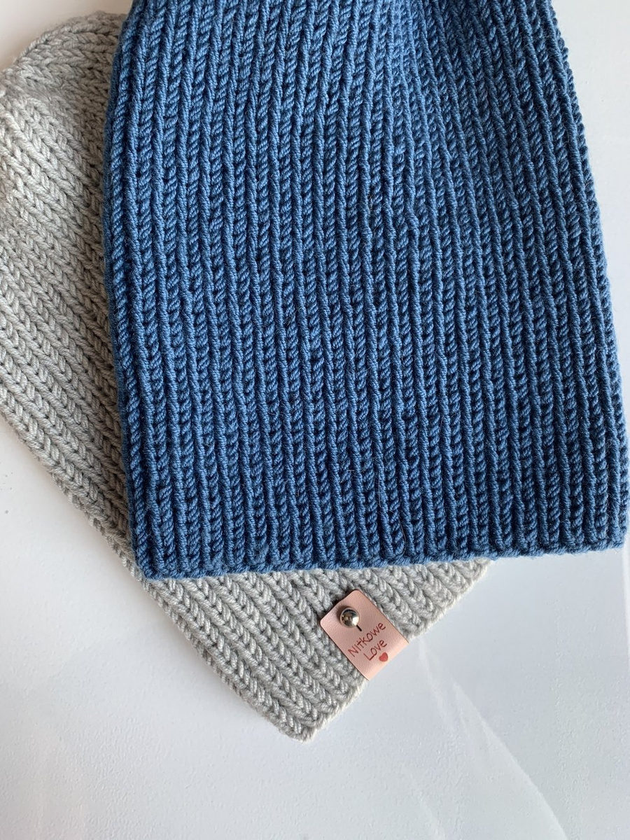 NANA – ręcznie robiona czapka z wełny baby merino 42 Petrol