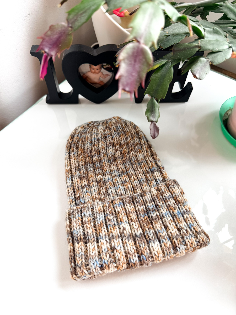NELLI – ręcznie robiona czapka beanie z wełny merino 36 Górska Mgła