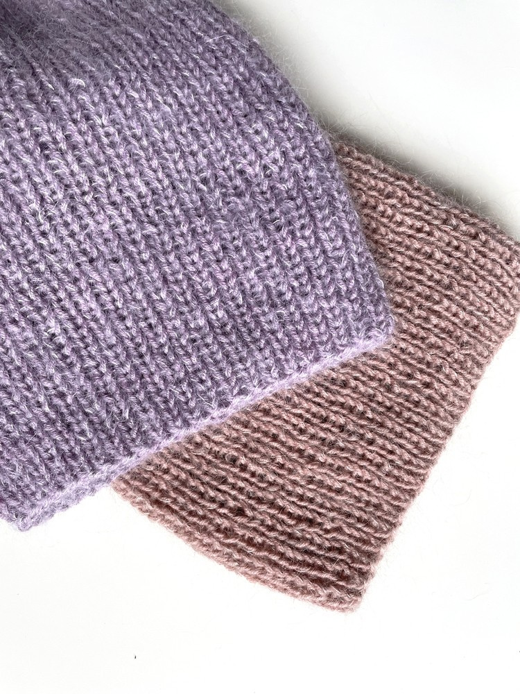 Handgestrickte Damenmütze AUREA 100% Baby Merino plus Mohair und Seide 39/09 Violette Orchidee