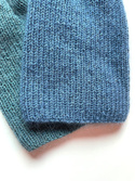 Handgemachte Damenmütze AUREA 100% Baby Merino plus Mohair und Seide 42/27 Petrol