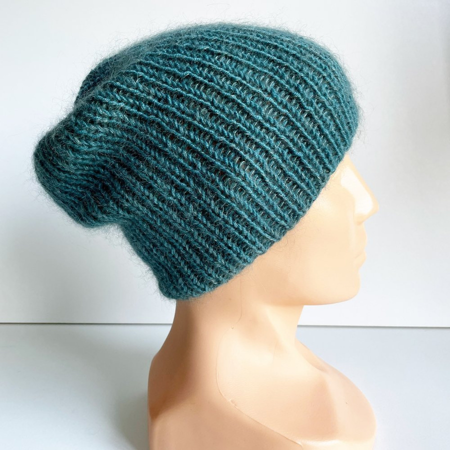 Handmade women's hat AUREA 100% Baby Merino plus mohair and silk 47/37 North Sea