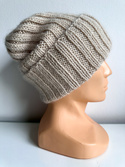 Ręcznie robiona czapka beanie MIRA 100% Merino plus moher i jedwab 50/56 jasny beż