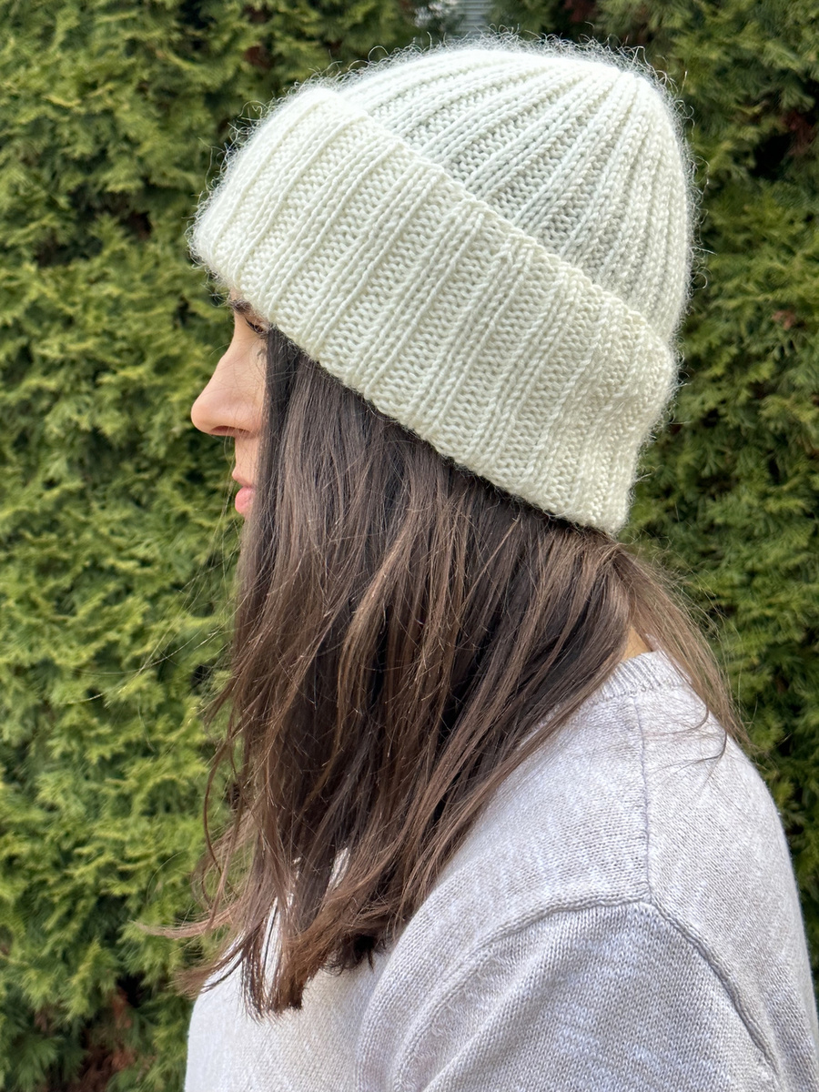 Ręcznie robiona czapka beanie MIRA 100% Merino plus moher i jedwab 01 Ecru
