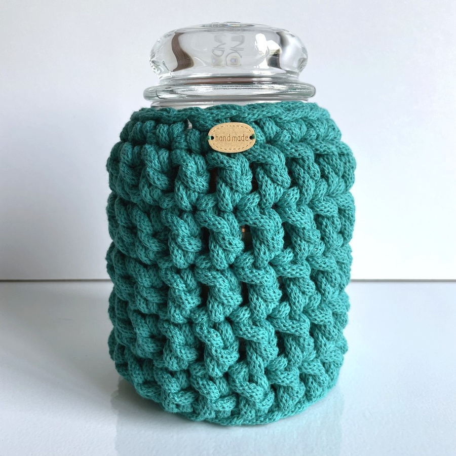 Ręcznie robiony Sweterek na świecę ze sznurka bawełnianego 630 Morski