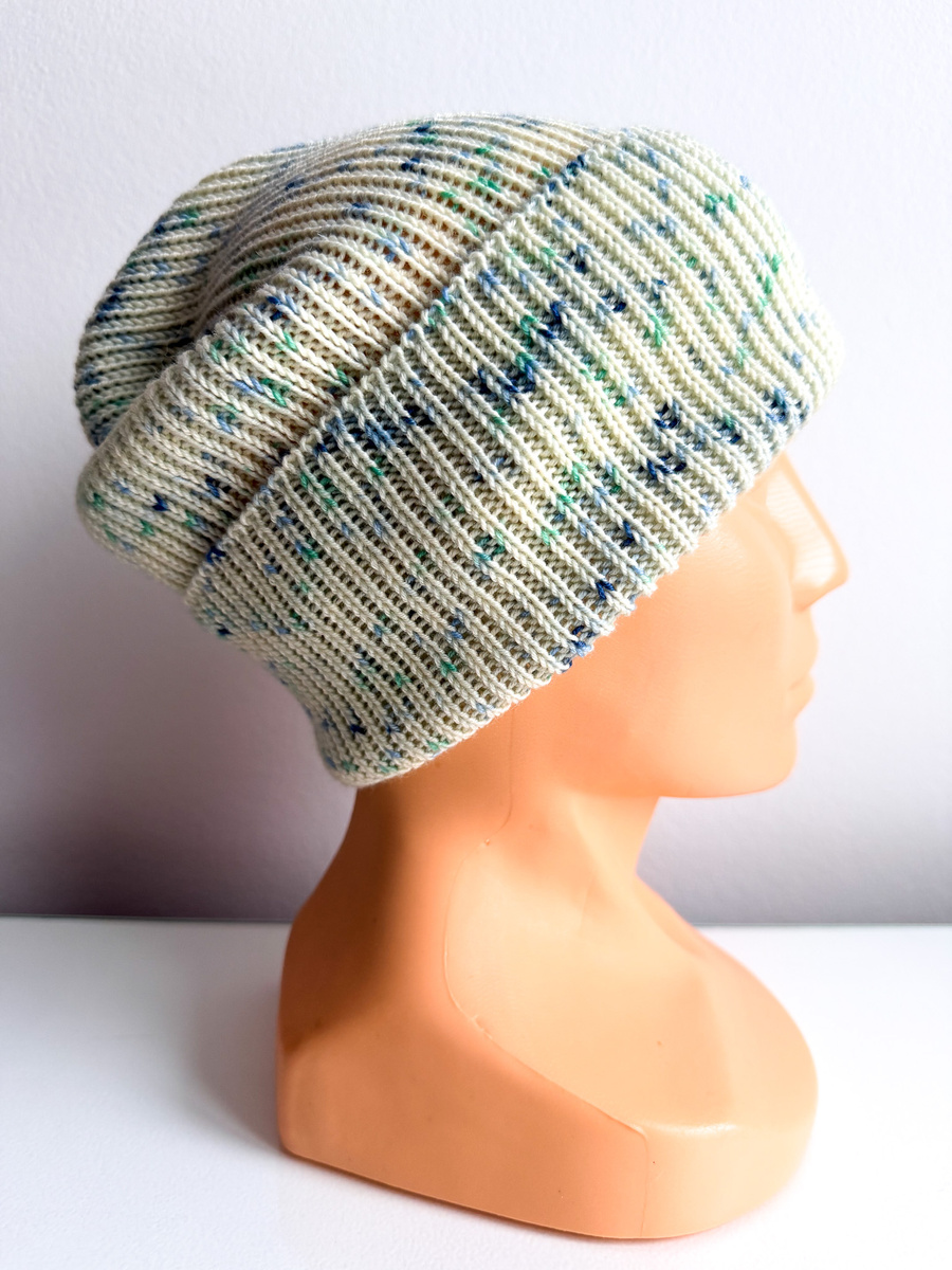 Beanie czapka z wełny merino VARELLA 100% Baby Merino Print 105 magiczna beza