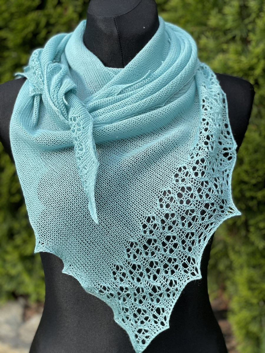 Chusta asymetryczna z ażurem Kaszmir, Jedwab, Alpaka Miętowa