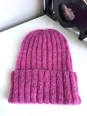 Ręcznie robiona czapka beanie AUREA 100% Ręcznie farbowana Baby Merino plus moher i jedwab Malinowy Sorbet - edycja limitowana