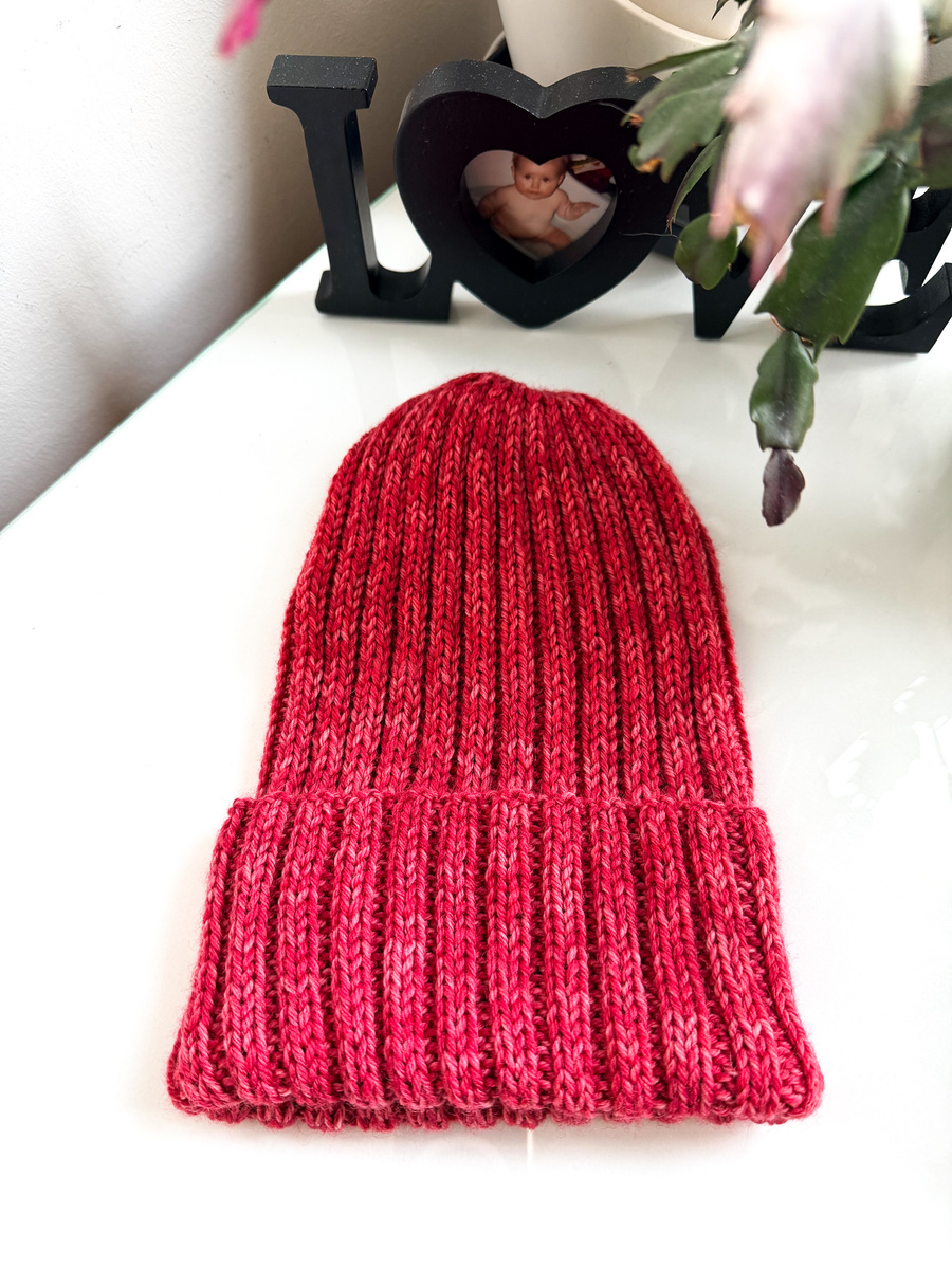 Wywijana czapka NELLI Merynos 39 Dżem Wiśniowy