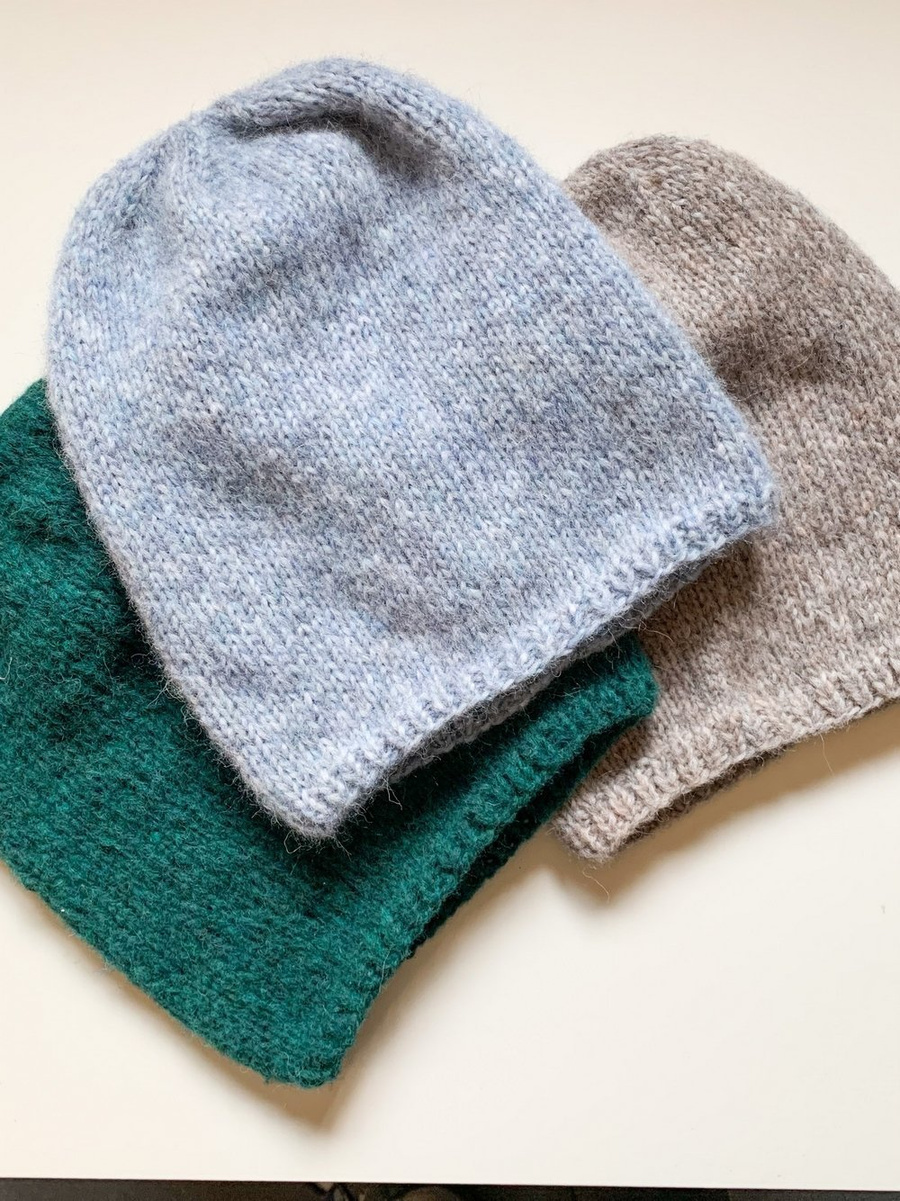 Ciepła czapka ręcznie robiona CHMURKA Alpaka 26 Beżowa