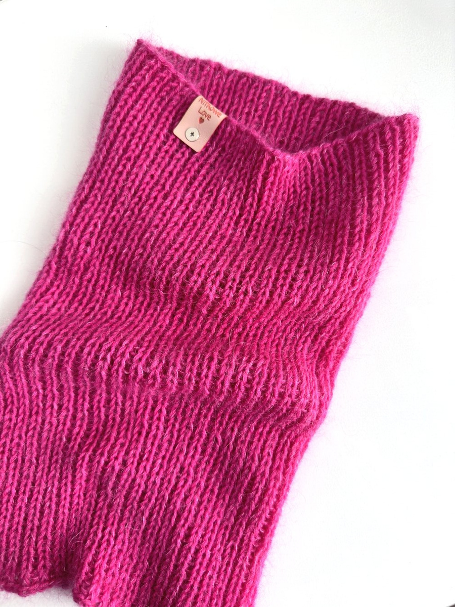 Ręcznie robiony KOMIN AUREA 100% Baby Merino plus moher i jedwab 08/13 Fuksja 35 cm długości