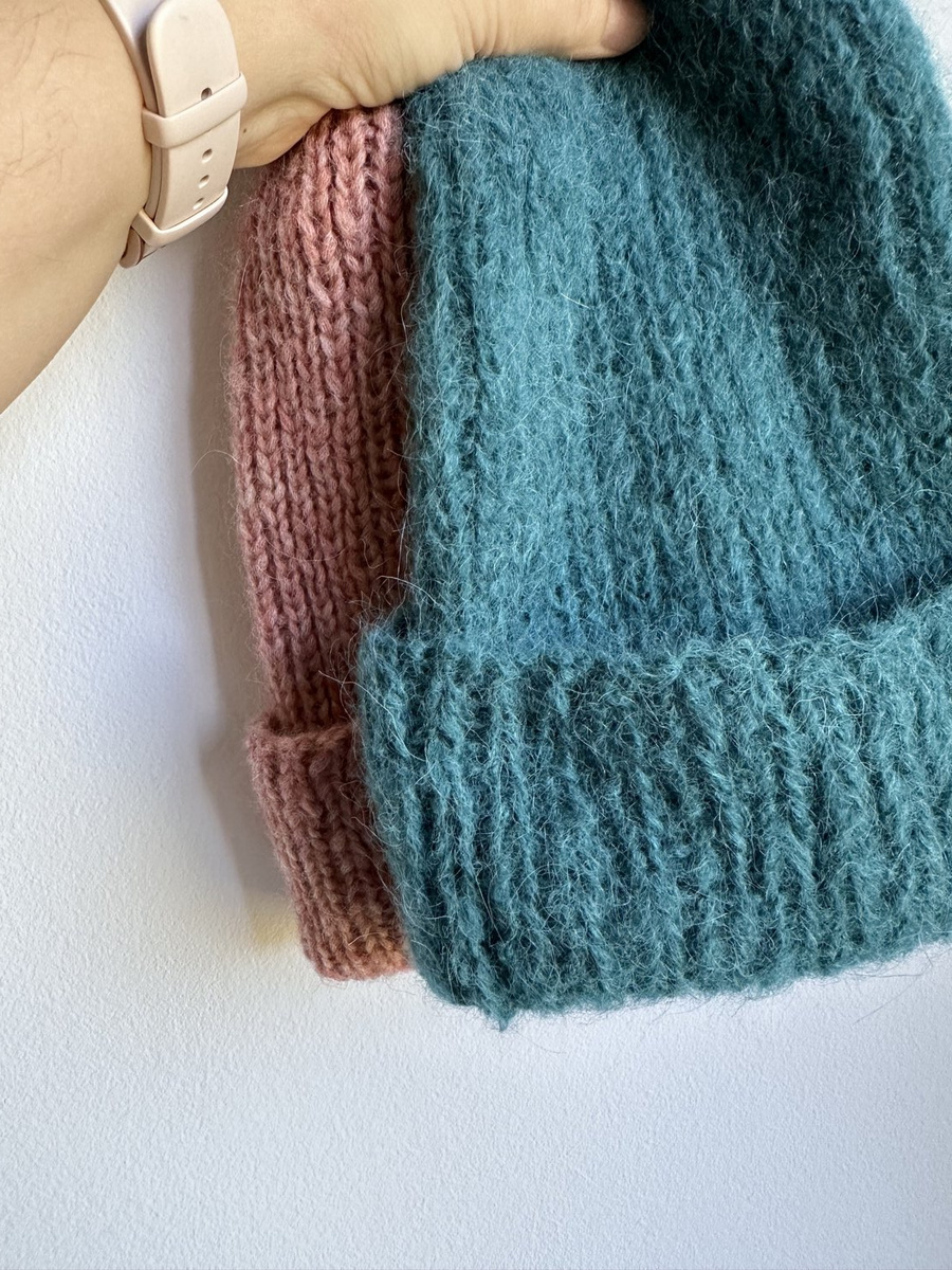 Ręcznie robiona czapka damska WATA CUKROWA Alpaka z Merynosem 8 Petrol