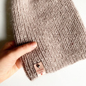 Handgemachte Damenmütze AUREA 100% Baby Merino plus Mohair und Seide 23/20 Hellbeige