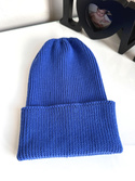 VARELLA – czapka beanie z wełny merino 33 jaskrawoniebieska