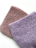 Handgestrickte Damenmütze AUREA 100% Baby Merino plus Mohair und Seide 39/09 Violette Orchidee