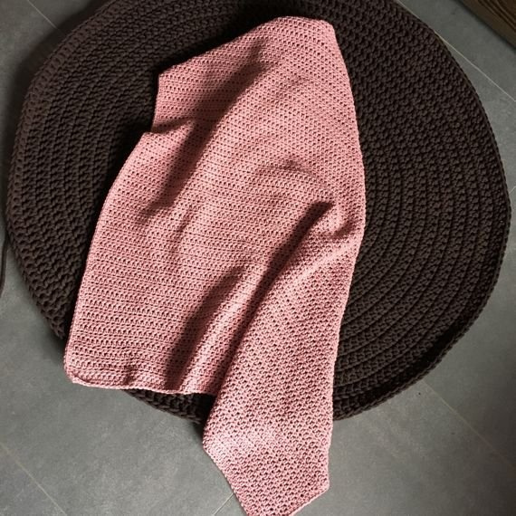 Sweterek, ocieplacz na świecę niebieski