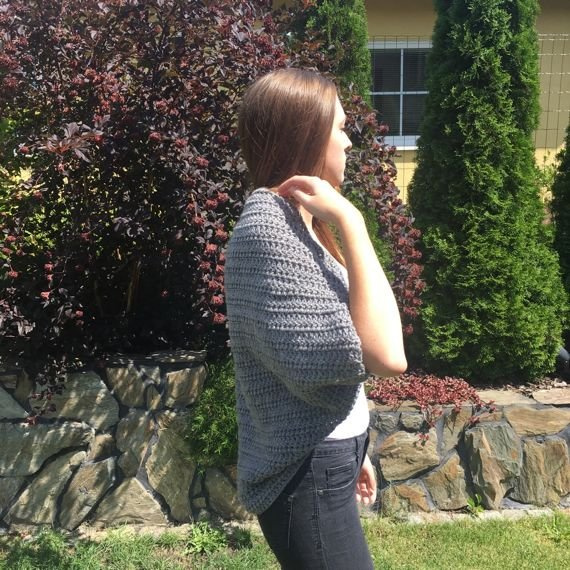 Sweterek, ocieplacz na świecę niebieski