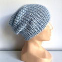 Handgemachte Damenmütze AUREA 100% Baby Merino plus Mohair und Seide 43/08 Hellseegrün