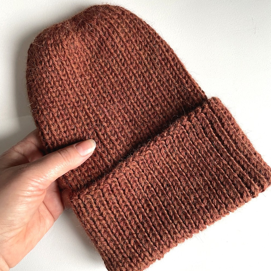 KIARA Beanie 100% Alpaca 9025 Walnut