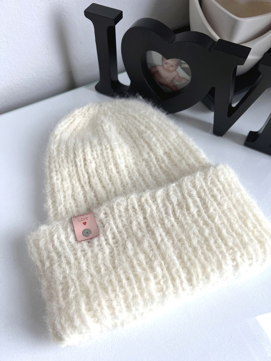 Ręcznie robiona czapka damska WATA CUKROWA Alpaka z Merynosem 01 Ecru