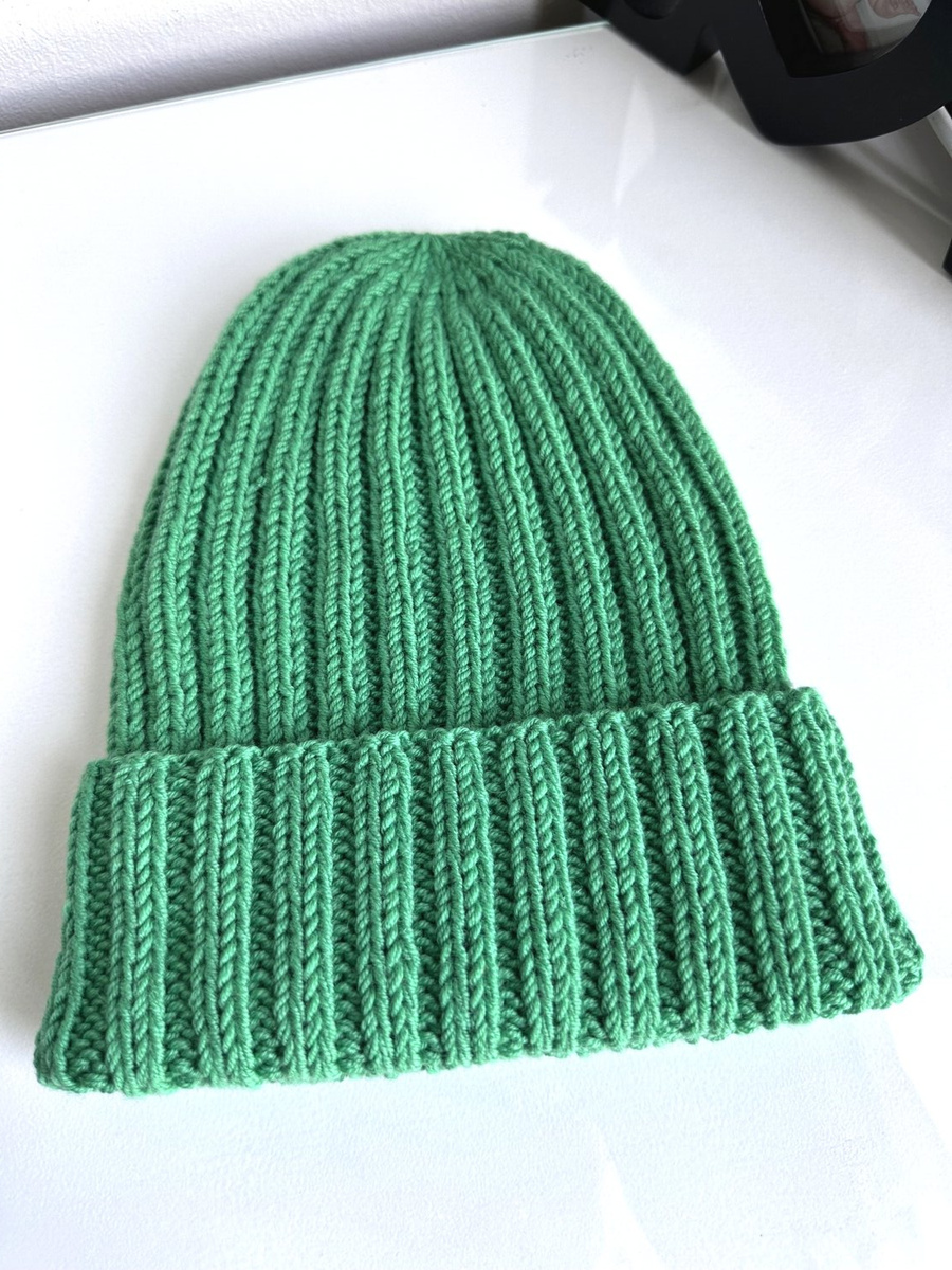 Wywijana czapka merino HELLI 100% Baby Merino 31 Jaskrawozielony