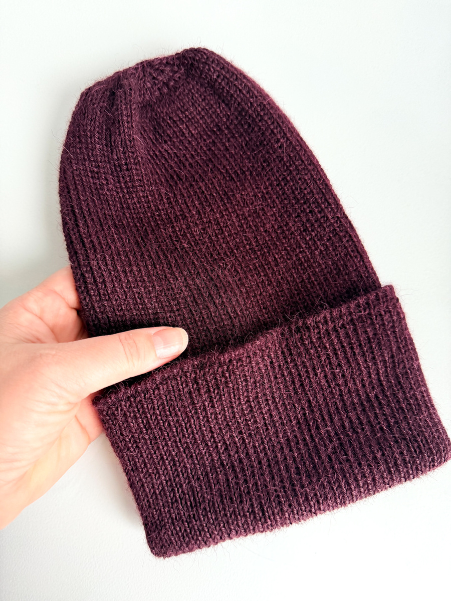 Czapka wywijana HELEN 100% Alpaka 9044 ciemne winogrona