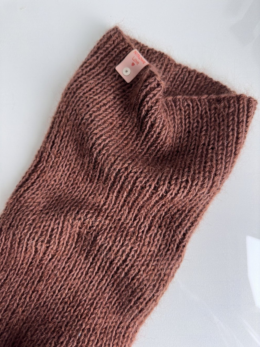 Ręcznie robiony KOMIN 100% Baby Merino plus moher i jedwab 52/35 Czekolada mleczna 35 cm długości