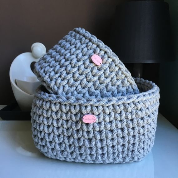 Ręcznie robiony Koszyk ze sznurka bawełnianego jasny szary 100 dno 20x20, wysokość 12 cm