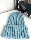 Wywijana czapka merino HELLI 100% Baby Merino 10 Turkusowy Jasny