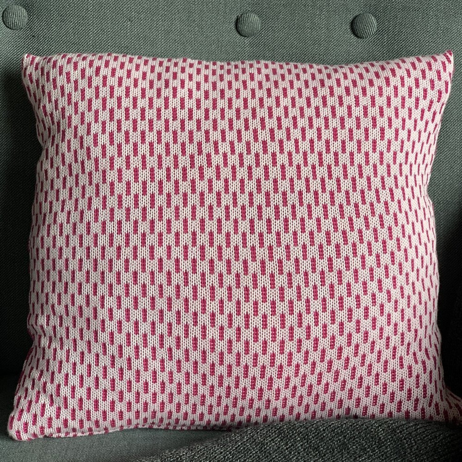 Sweterek, ocieplacz na świecę niebieski