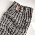 Ręcznie robiony KOMIN 100% Baby Merino 19 Szary 30 cm długości
