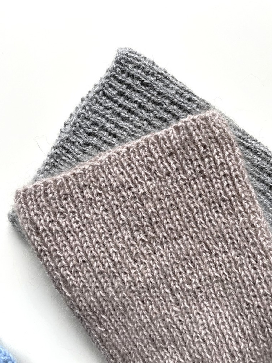 Handmade women's hat AUREA 100% Baby Merino plus mohair and silk 23/20 Light Beige