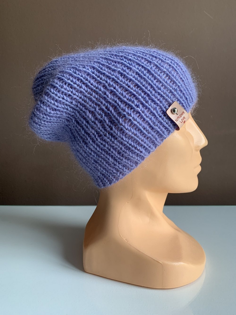 Handgemachte Damenmütze AUREA 100% Baby Merino plus Mohair und Seide 25/11 Lavendel