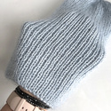 Handgemachte Damenmütze AUREA 100% Baby Merino plus Mohair und Seide 43/06 Helles Seegrün