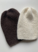 Handgefertigte Damenmütze AUREA 100% Baby Merino plus Mohair und Seide 02/01 Ecru