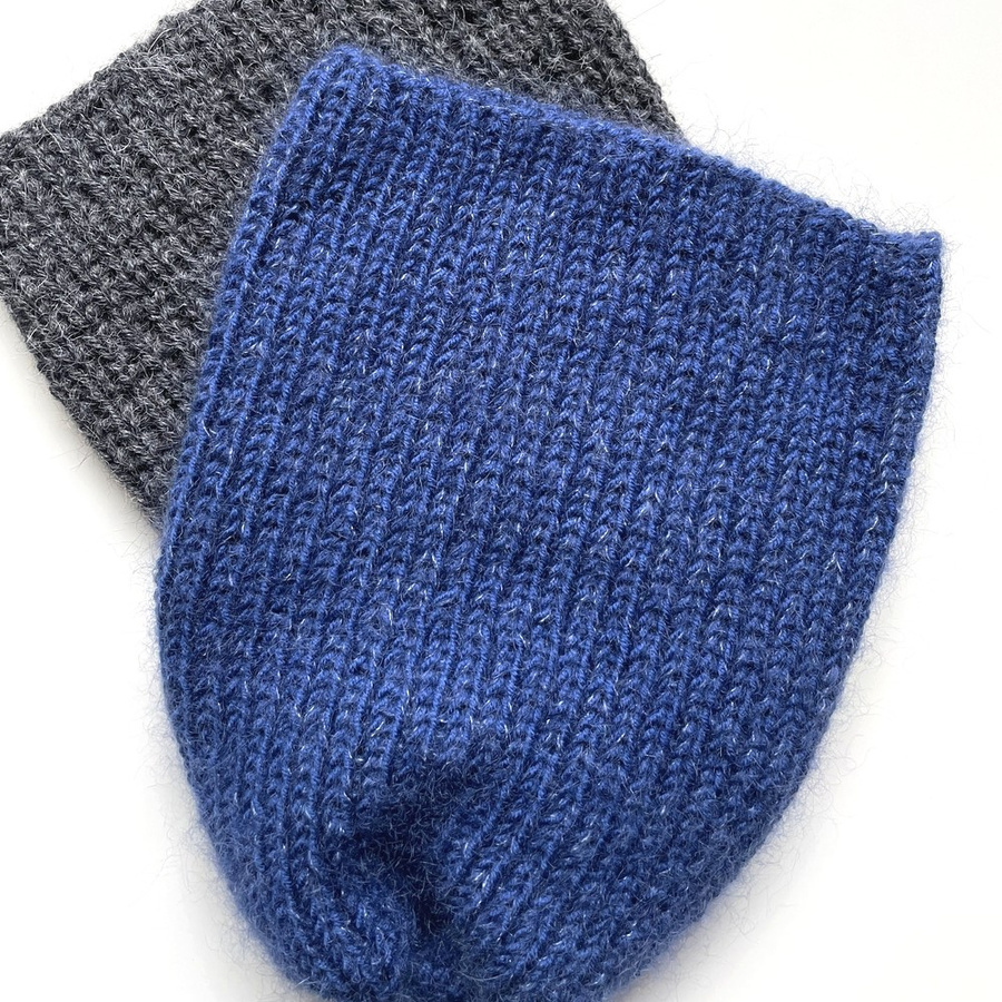 Handmade women’s hat AUREA 100% baby merino plus mohair and silk 30/28 Blue