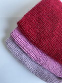 Handgemachte Damenmütze AUREA 100% Baby Merino plus Mohair und Seide 54/09 Puderrosa