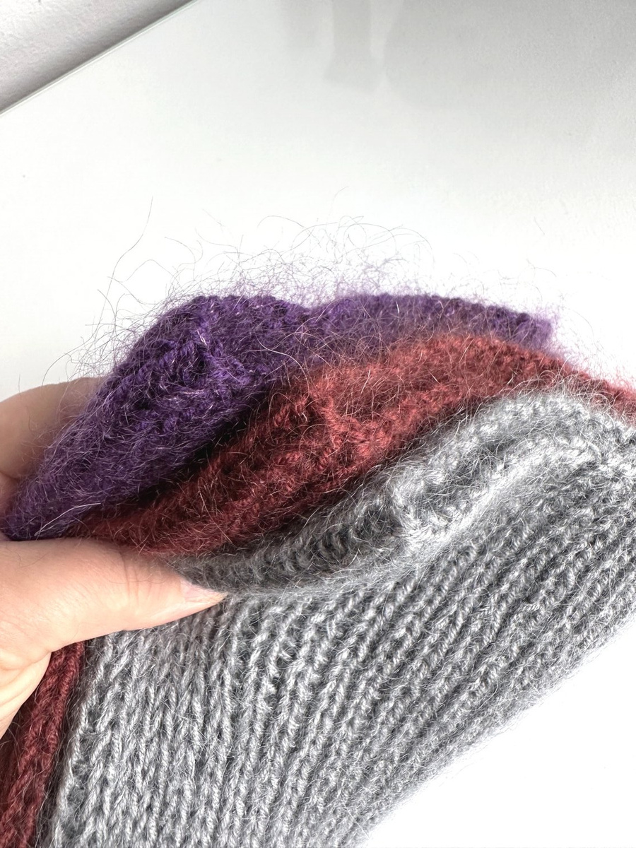 Handmade women's hat AUREA 100% baby merino plus mohair and silk 51/36 Burgundy