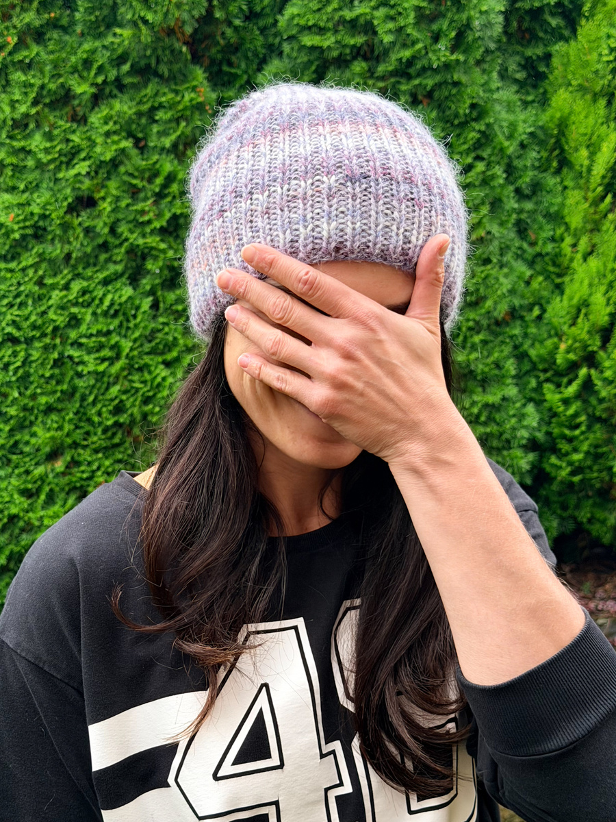 Handmade Czapka damska ALURA Merynos plus moher i jedwab 15/55 fioletowy deszcz