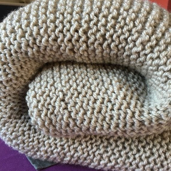 Ręcznie robiony Koc, gruby pled beżowy 130x160 cm