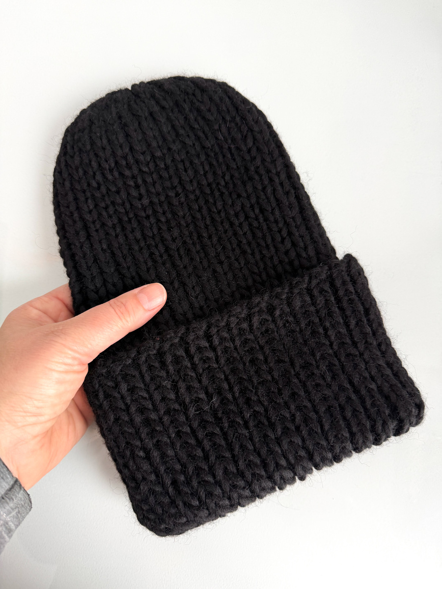 Ręcznie robiona czapka wywijana JANKA 100% Wełna owcza 02 Czarny