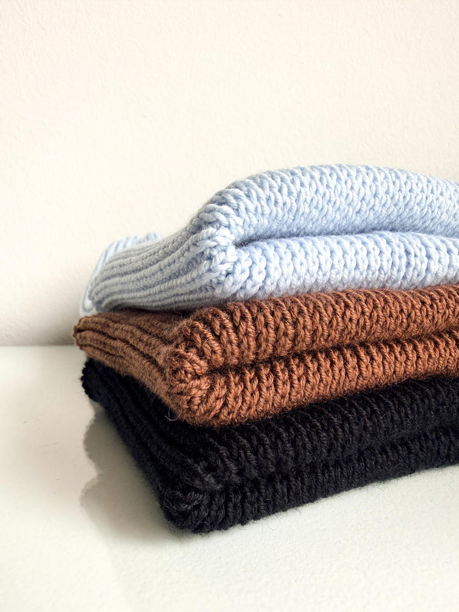 Beanie czapka z wełny merino VARELLA 100% Baby Merino 53 Rosa